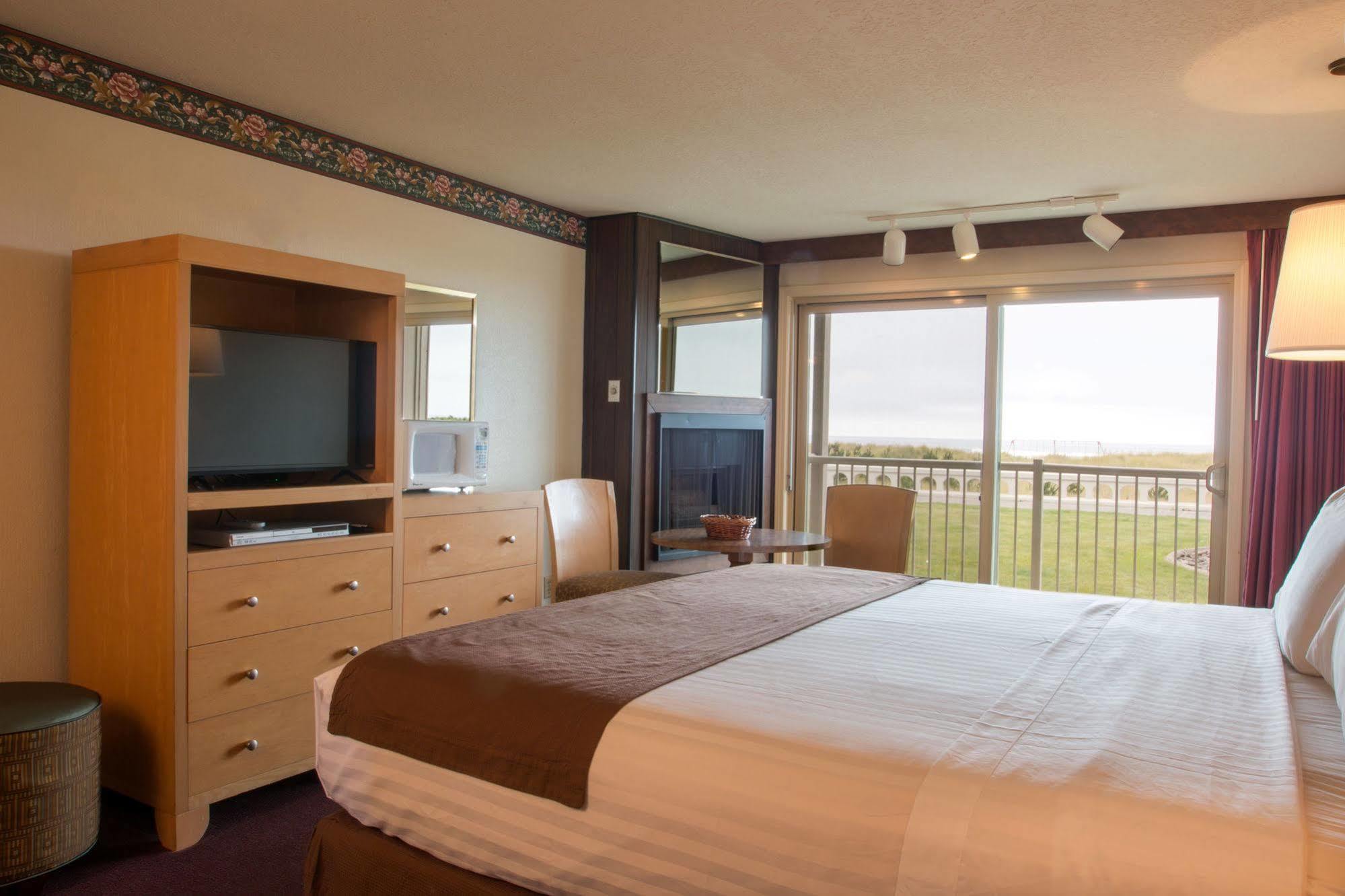 Hi Tide Oceanfront Inn Seaside Exterior foto