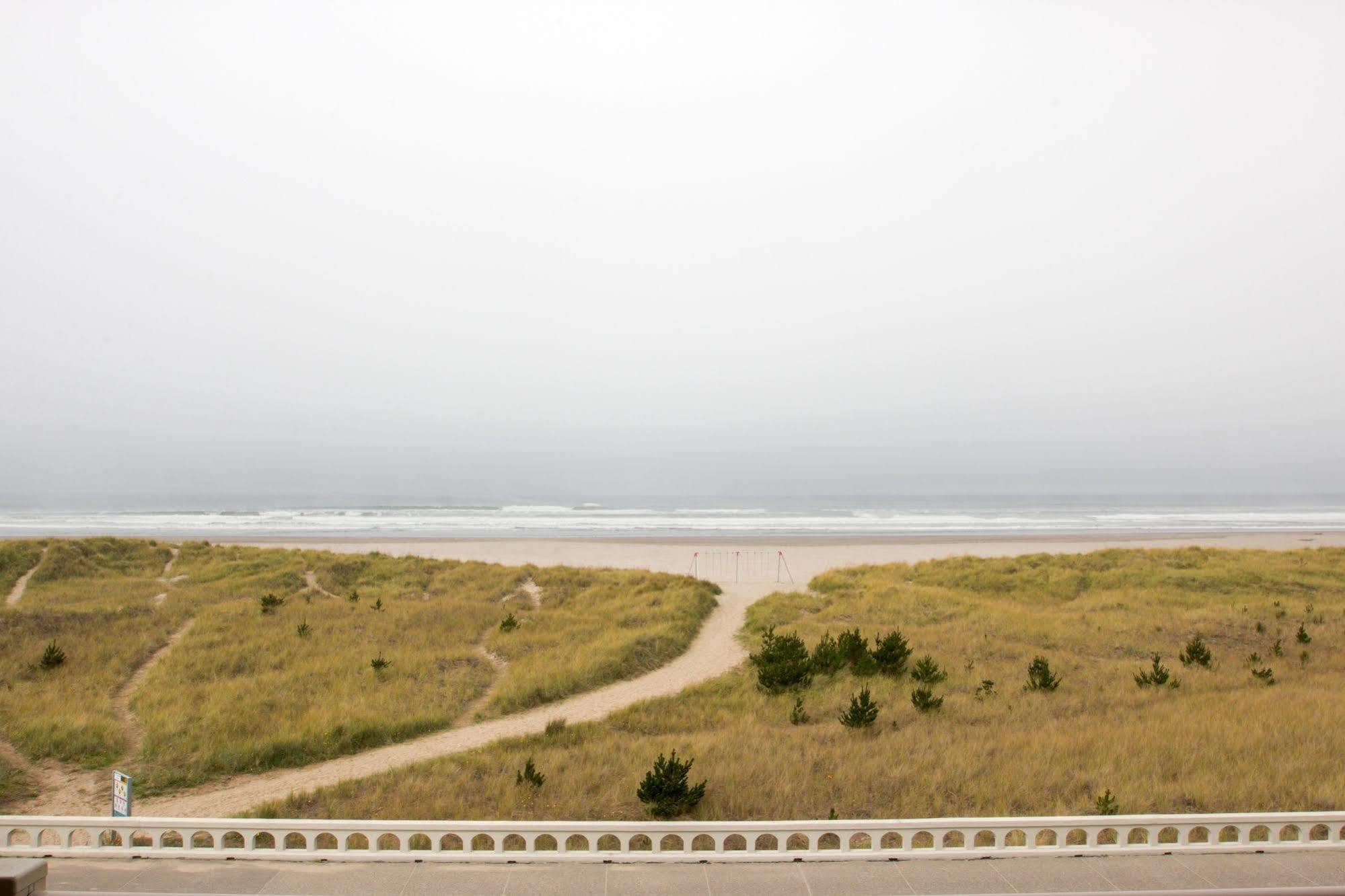 Hi Tide Oceanfront Inn Seaside Exterior foto